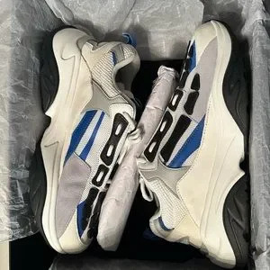 【関税込み】AMIRI ホワイト＆グレー Bone Runner スニーカー AMIRI Bone Runner White Grey Men's - MFS001122 - US
